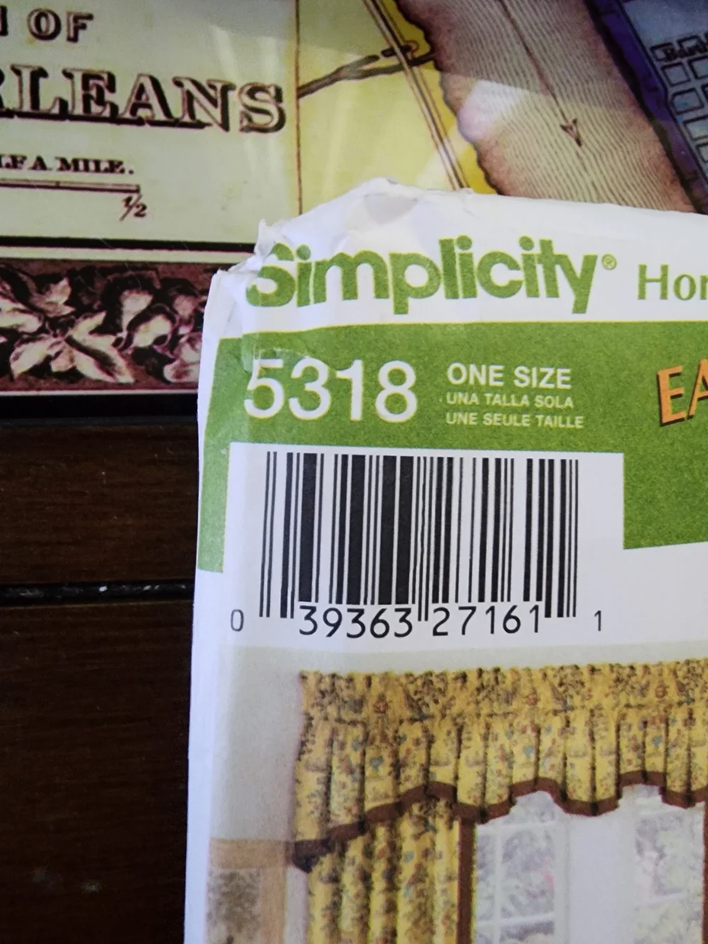 Simplicity Valances in Green and Yellow Floral Print Patterns 5318